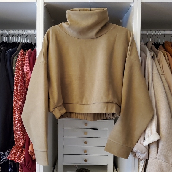 NWT OAK + FORT Turtleneck - Picture 3 of 4